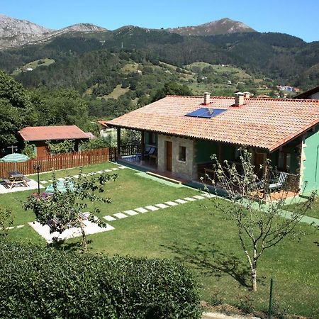 Coviellador Cangas De Onis Pensionat Eksteriør billede