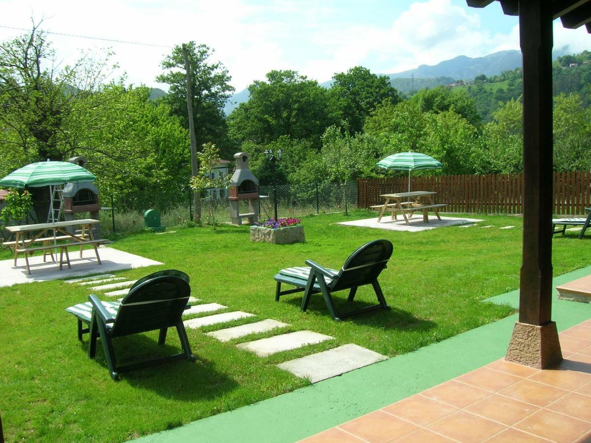 Coviellador Cangas De Onis Pensionat Eksteriør billede